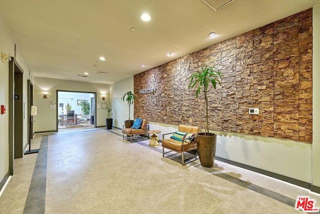 3810 Wilshire Boulevard 408, Los Angeles, CA 90010