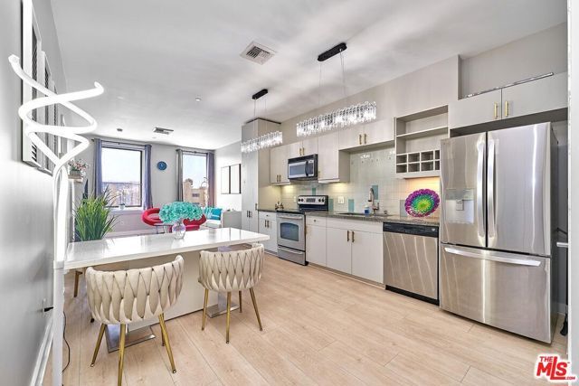 3810 Wilshire Boulevard 408, Los Angeles, CA 90010