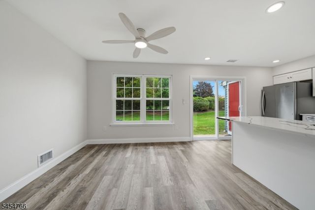 162 Mcnair Ct, Franklin Twp., NJ 08873