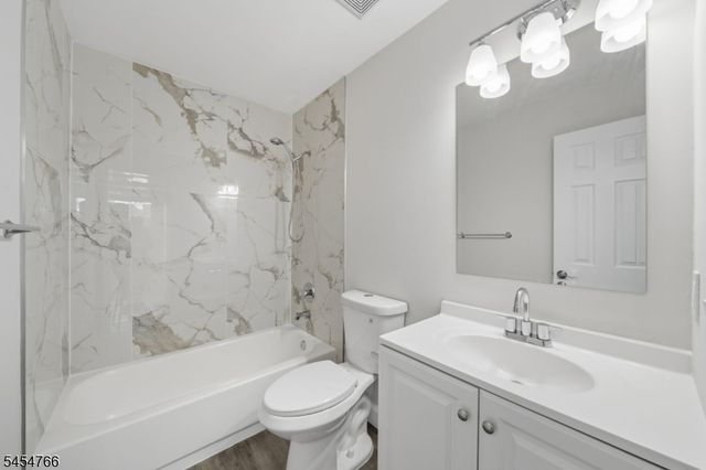 162 Mcnair Ct, Franklin Twp., NJ 08873