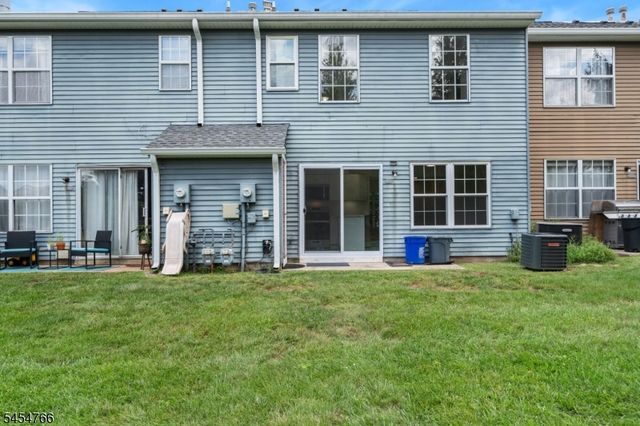 162 Mcnair Ct, Franklin Twp., NJ 08873