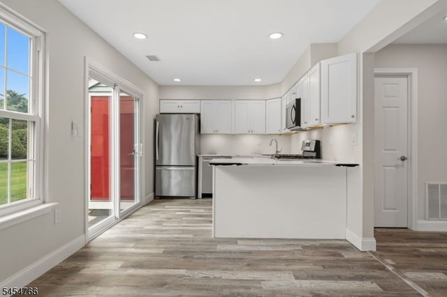 162 Mcnair Ct, Franklin Twp., NJ 08873