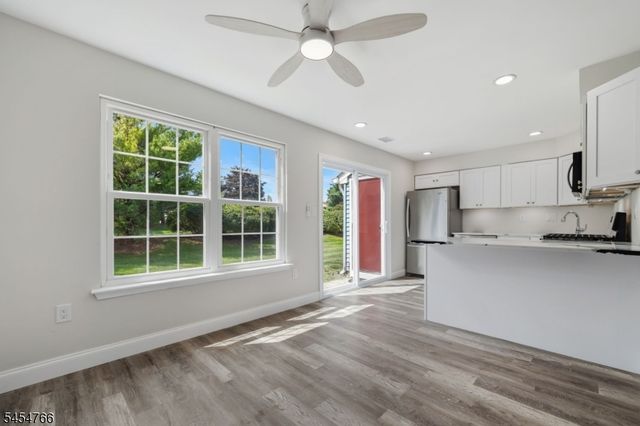 162 Mcnair Ct, Franklin Twp., NJ 08873