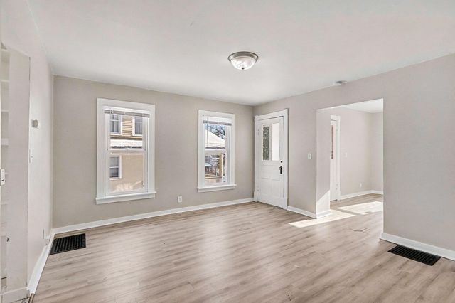 1302 Ogden Ave, Kalamazoo City, MI 49006