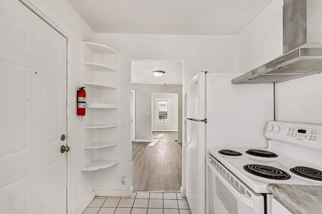 1302 Ogden Ave, Kalamazoo City, MI 49006