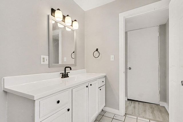 1302 Ogden Ave, Kalamazoo City, MI 49006