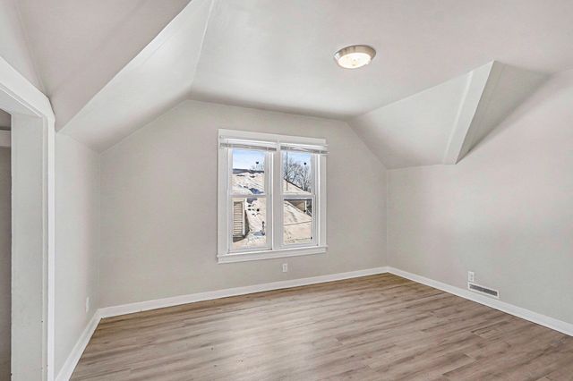 1302 Ogden Ave, Kalamazoo City, MI 49006