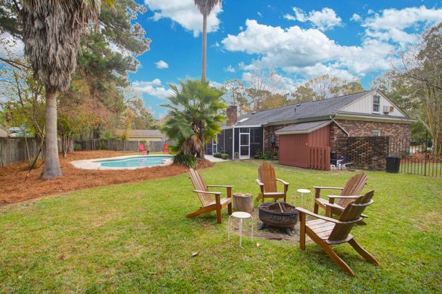 8 Corsica Court, Hanahan, SC 29410