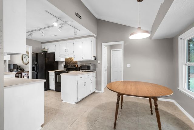 8 Corsica Court, Hanahan, SC 29410