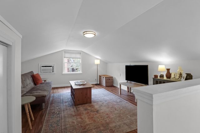 8 Corsica Court, Hanahan, SC 29410