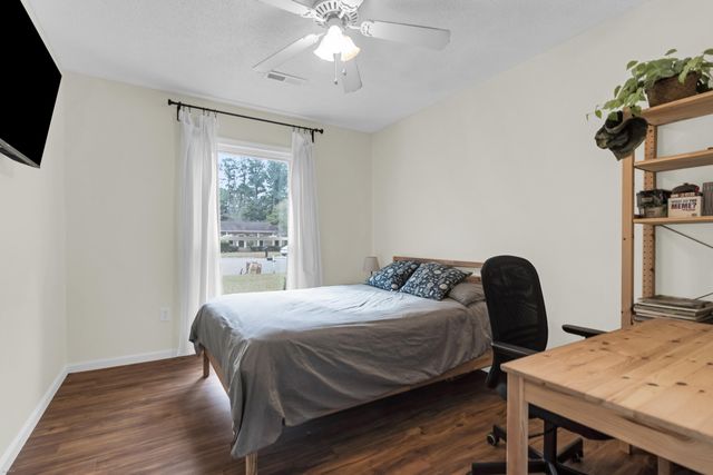 8 Corsica Court, Hanahan, SC 29410