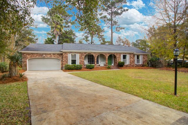 8 Corsica Court, Hanahan, SC 29410
