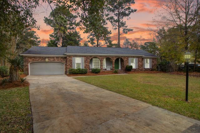 8 Corsica Court, Hanahan, SC 29410