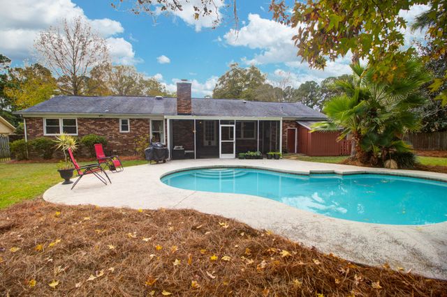 8 Corsica Court, Hanahan, SC 29410