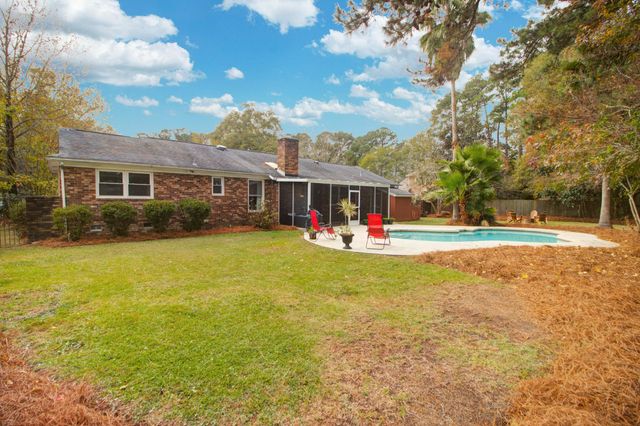 8 Corsica Court, Hanahan, SC 29410