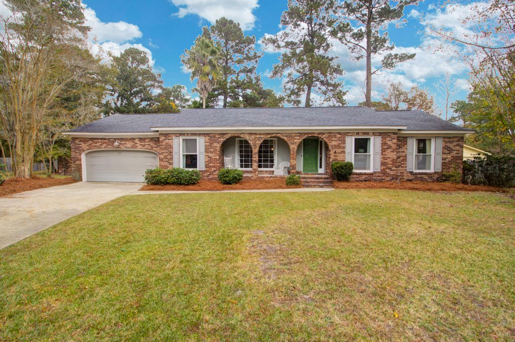 8 Corsica Court, Hanahan, SC 29410