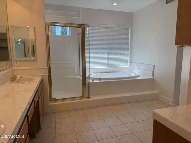 1596 Blue Canyon Street, Newbury Park, CA 91320
