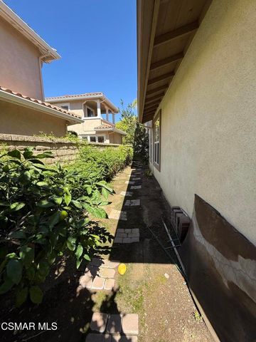 1596 Blue Canyon Street, Newbury Park, CA 91320