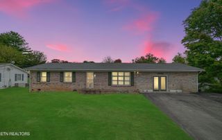 5405 Bluefield Rd, Knoxville, TN 37921
