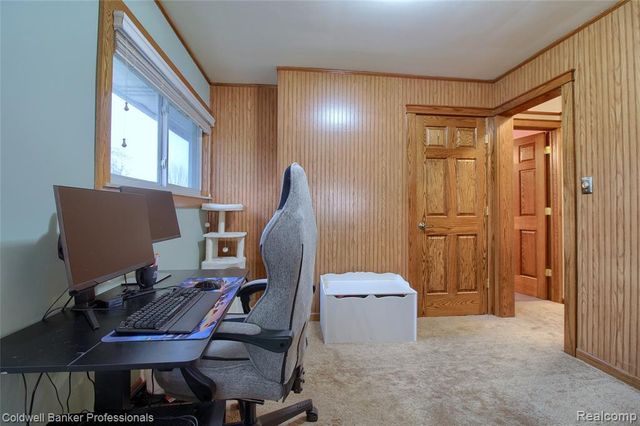 2306 Middlefield Court, Trenton, MI 48183