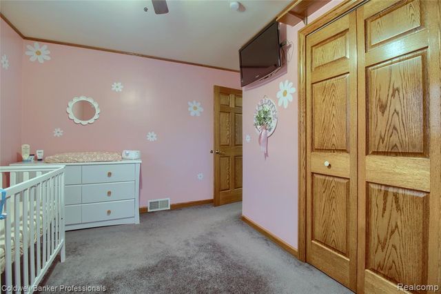 2306 Middlefield Court, Trenton, MI 48183