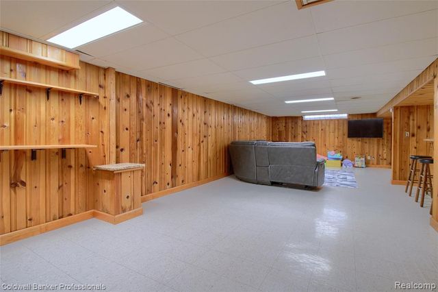 2306 Middlefield Court, Trenton, MI 48183