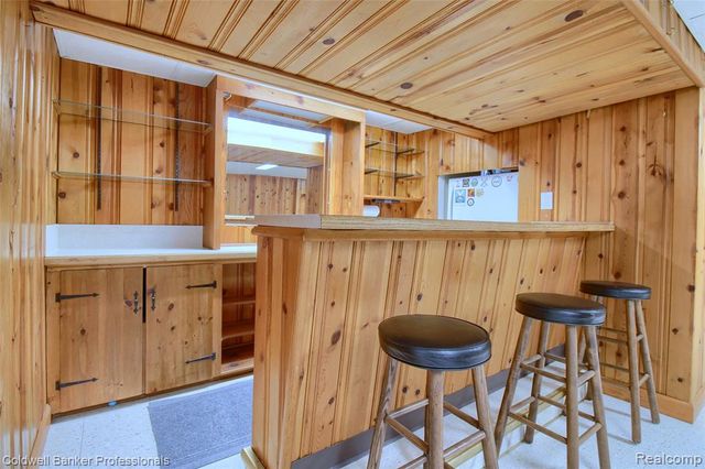 2306 Middlefield Court, Trenton, MI 48183