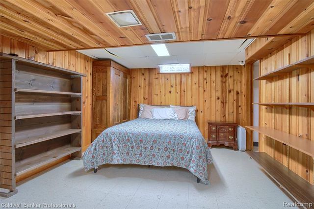 2306 Middlefield Court, Trenton, MI 48183