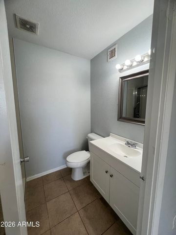 4745 W NORTHERN Avenue, Glendale, AZ 85301