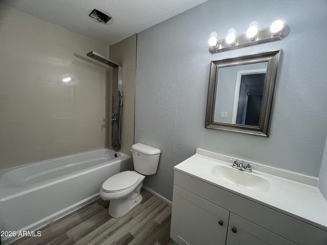 4745 W NORTHERN Avenue, Glendale, AZ 85301