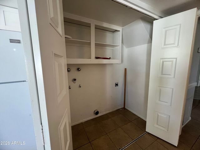 4745 W NORTHERN Avenue, Glendale, AZ 85301