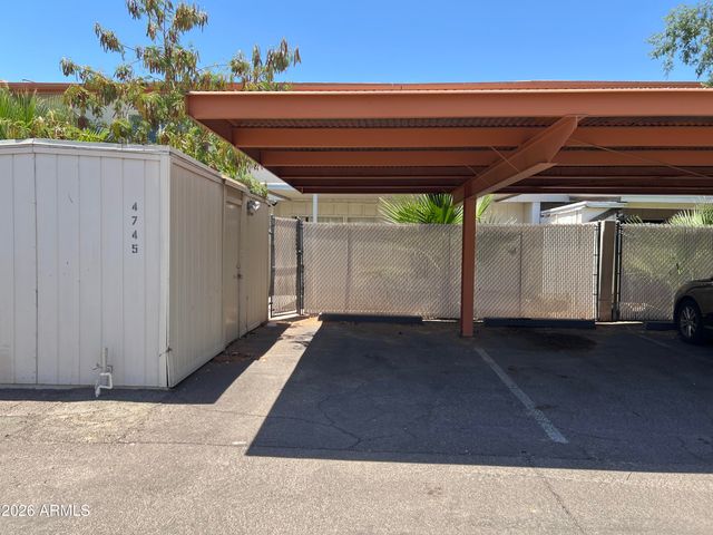 4745 W NORTHERN Avenue, Glendale, AZ 85301