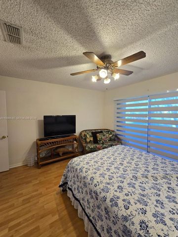 5 Rogart Cir 5, Boynton Beach, FL 33426