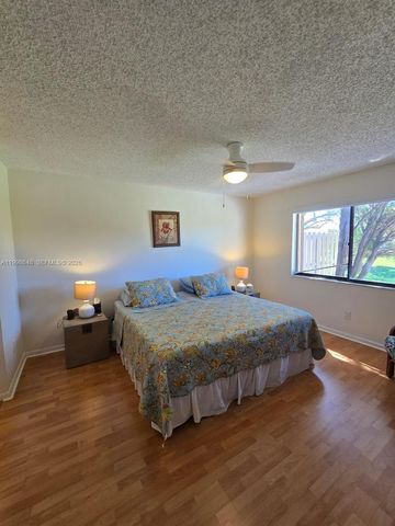 5 Rogart Cir 5, Boynton Beach, FL 33426