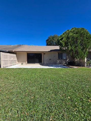 5 Rogart Cir 5, Boynton Beach, FL 33426