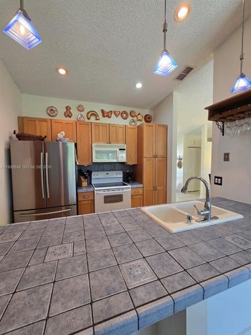 5 Rogart Cir 5, Boynton Beach, FL 33426