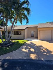 5 Rogart Cir 5, Boynton Beach, FL 33426
