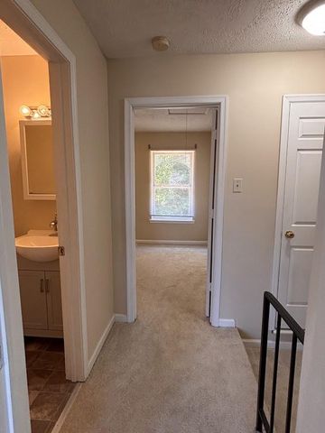 313 AVON CT, Winchester, VA 22601