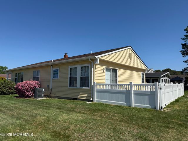 1 Claremont Street, Toms River, NJ 08757