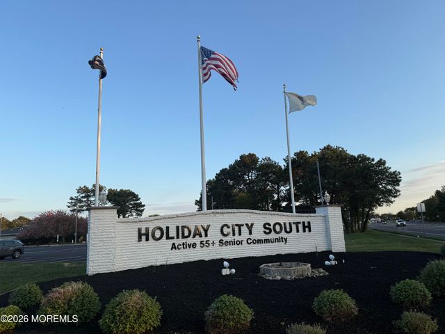 1 Claremont Street, Toms River, NJ 08757