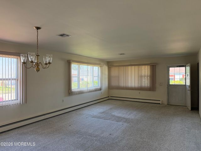 1 Claremont Street, Toms River, NJ 08757