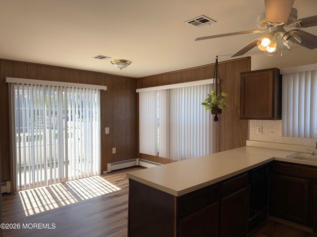 1 Claremont Street, Toms River, NJ 08757