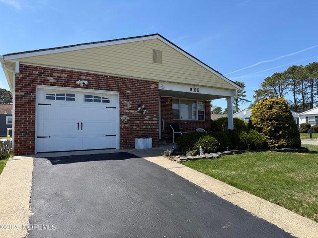 1 Claremont Street, Toms River, NJ 08757