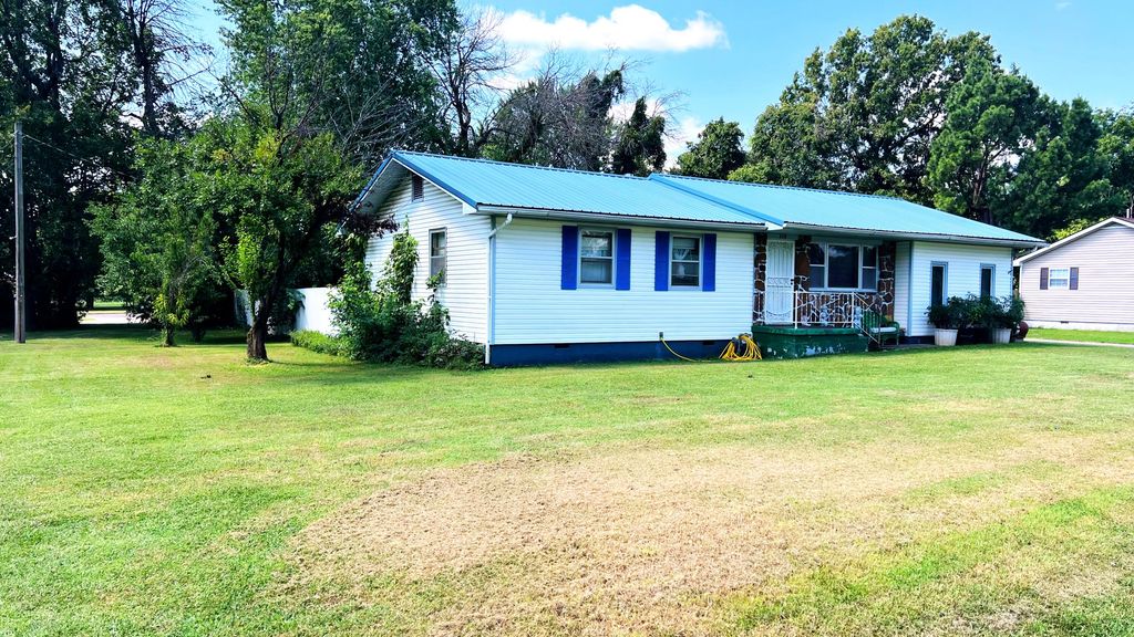 113 Circle Drive, Monett, MO 65708