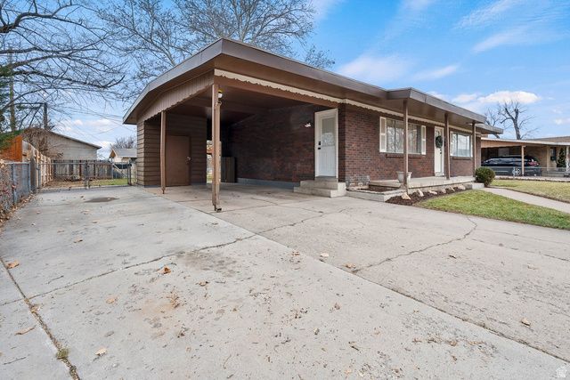 4269 S 2350 W, Roy, UT 84067