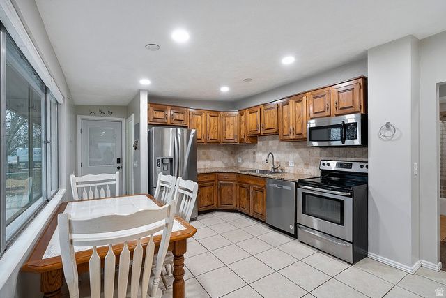4269 S 2350 W, Roy, UT 84067