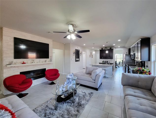 610 Autumn Flats Way, Rosharon, TX 77583