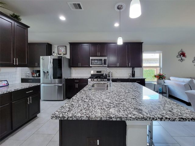 610 Autumn Flats Way, Rosharon, TX 77583