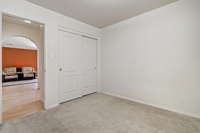 612 Playful Meadows Drive NE, Rio Rancho, NM 87144