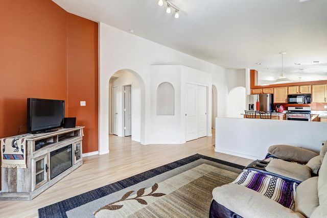 612 Playful Meadows Drive NE, Rio Rancho, NM 87144